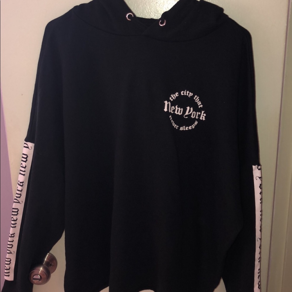 Rue21 black hoodie sweater sweatshirt